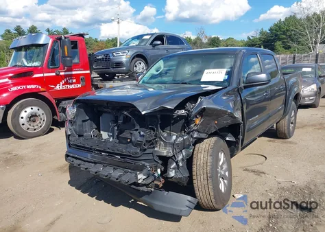 2017 Toyota Tacoma Sr5 V6 z USA, uszkodzony, nr VIN 3TMCZ5AN0HM102398